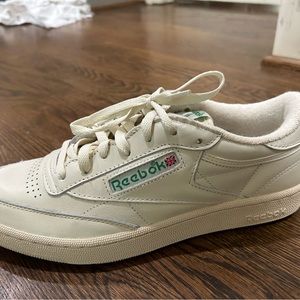 Brand new reebok women’s Club C Vintage Sneakers